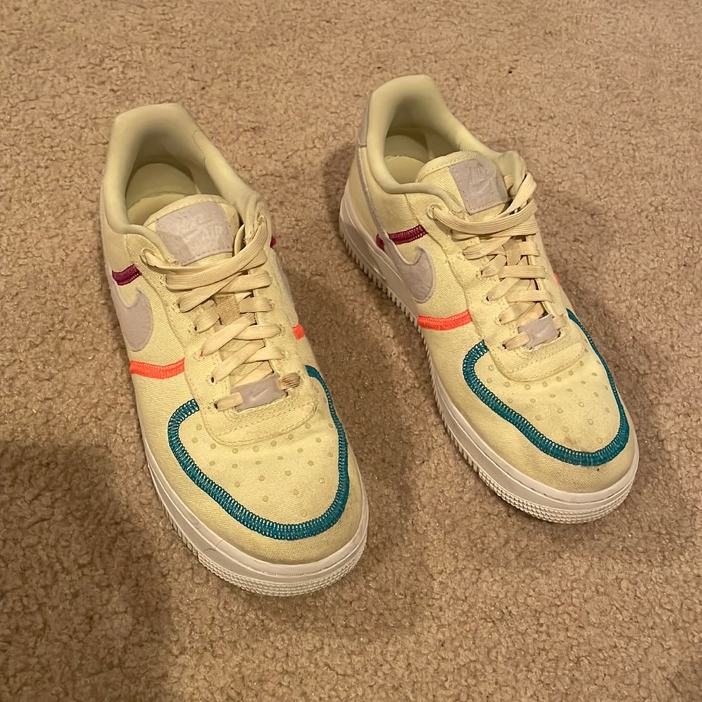 NIKE AIRFORCE 1